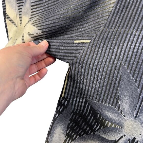 Xl Tommy Bahama | 100% Silk Button Down Hawaiian Shirt - Picture 6 of 15